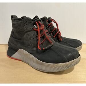 Sorel Out N About Boots Youth Size 4 Grey Red Shoes Waterproof Kids NY4564 093